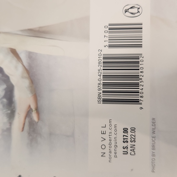 The Guardians Trilogy Series Nora Roberts Paperback Book set NWT - Picture 8 of 10